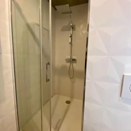 Beautes Fshh Apartment